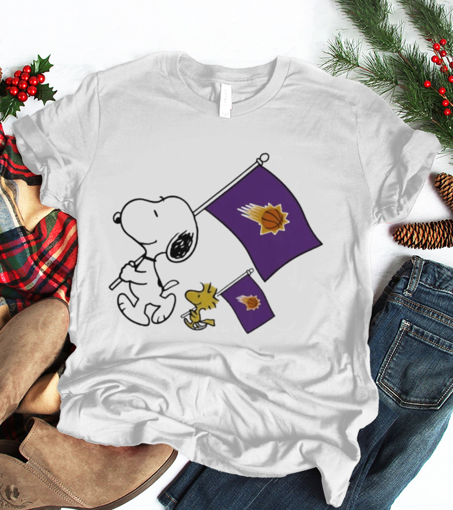 Phoenix Suns Snoopy Woodstock Holding Basketball Flag T-Shirt