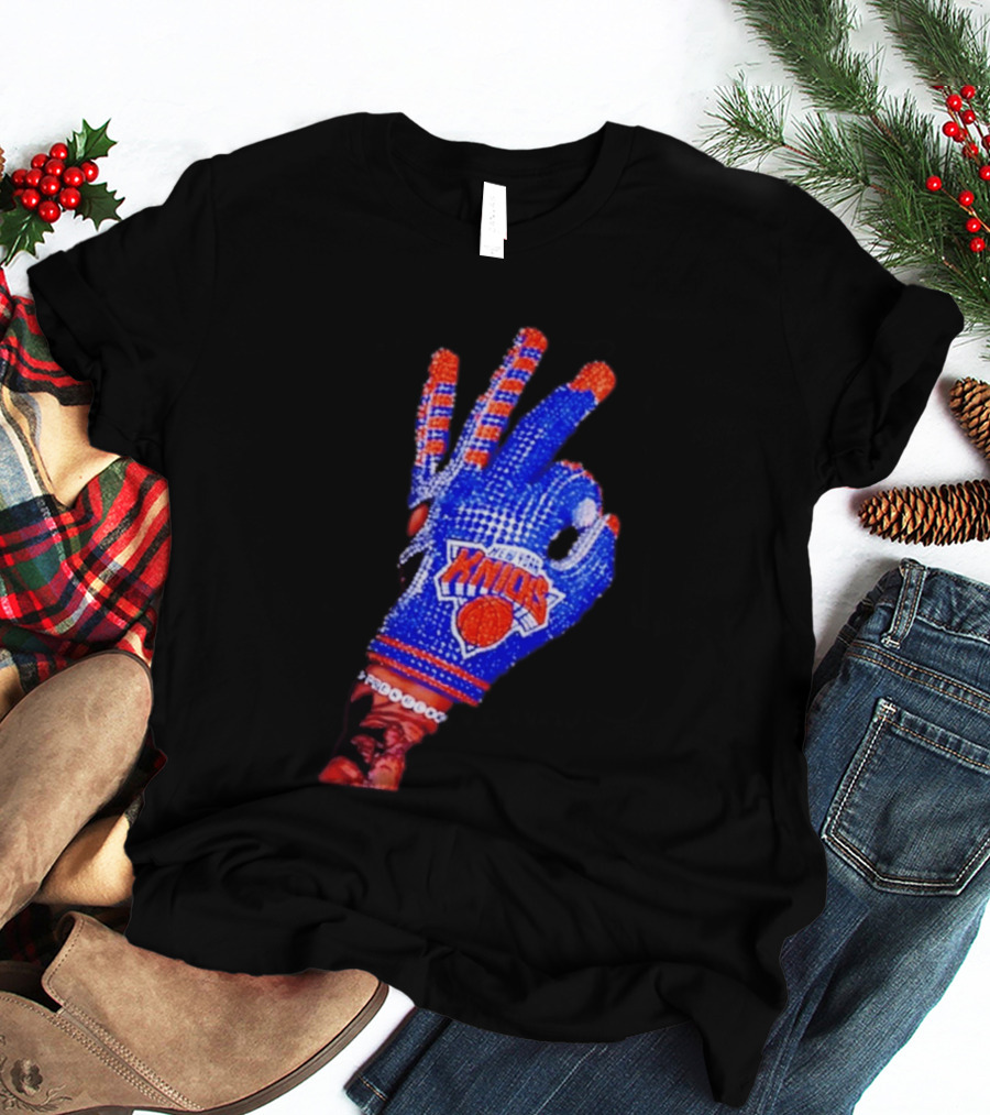 New York Knicks NBA Frenchoo Basketball Fan Glove T-Shirt