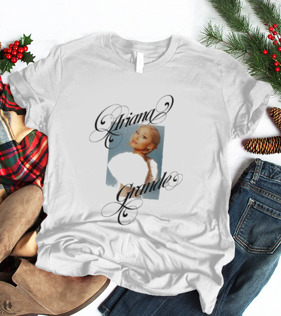 Ariana Grande Vintage Inspired Photo Aesthetic T-Shirt
