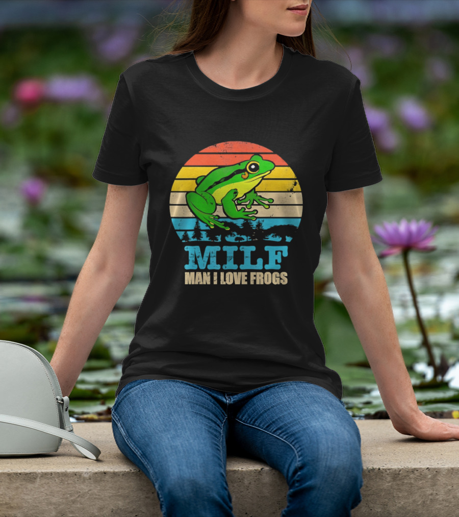 Frog MILF Man I Love Frogs Retro Sunset T-Shirt