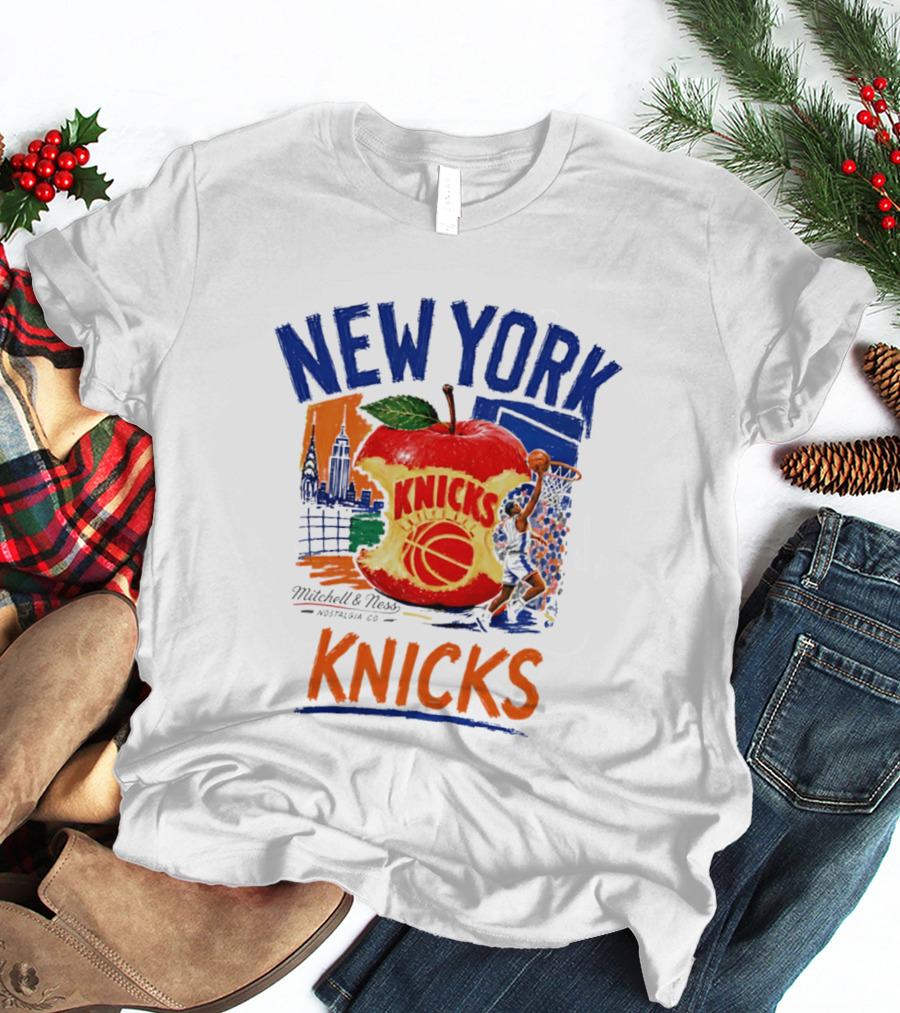 New York Knicks Mitchell & Ness Nostalgia Co Concrete Apple Basketball Scene T-Shirt