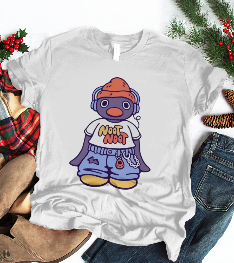 Noot Noot Pingu Penguin With Headphones And Beanie T-Shirt