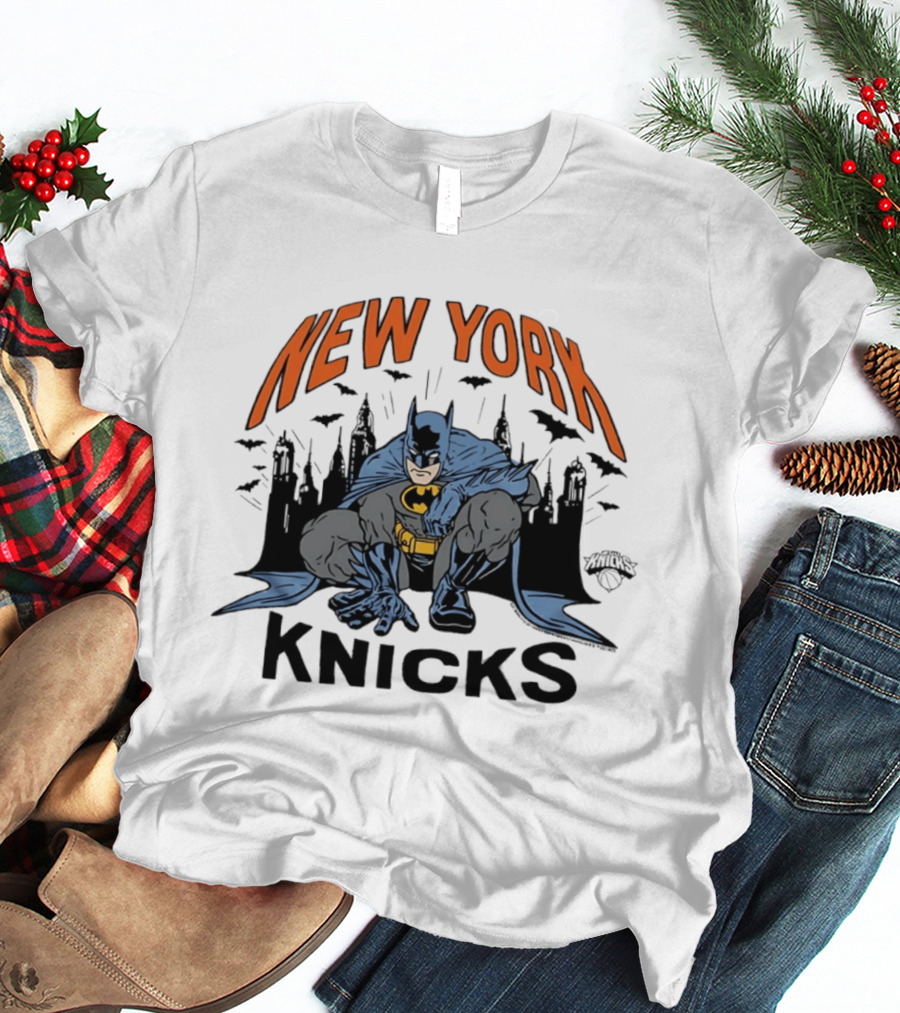 New York Knicks Batman Gotham City Skyline T-Shirt