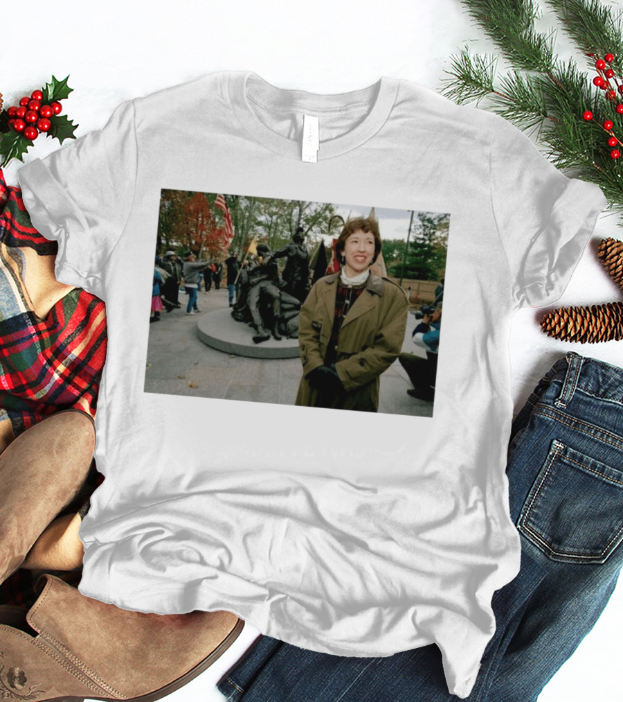 Diane Carlson Evans Vietnam Women's Memorial Campaign Leader Dies At 79 T-Shirt