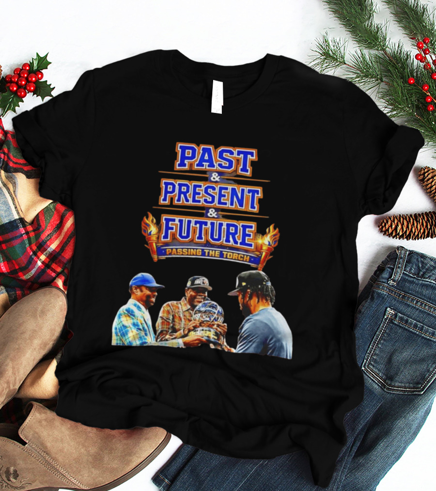 New York Knicks Past Present Future Passing The Torch Walt Frazier Patrick Ewing Jalen Brunson T-Shirt