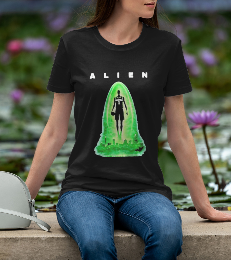 Alien Wemby San Antonio Alien Basketball Cityscape T-Shirt