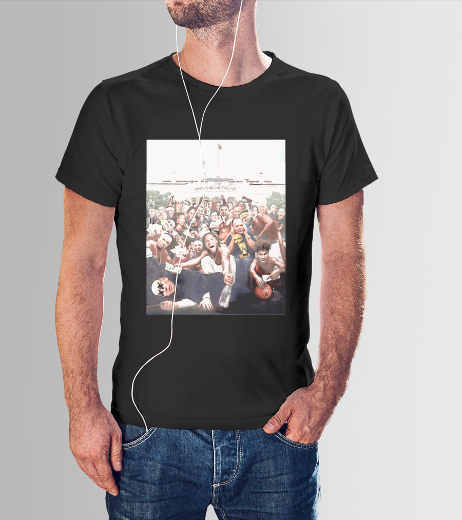 Knicks Nation Forever With Gathering Of Celebratory Fans And Players T-Shirt