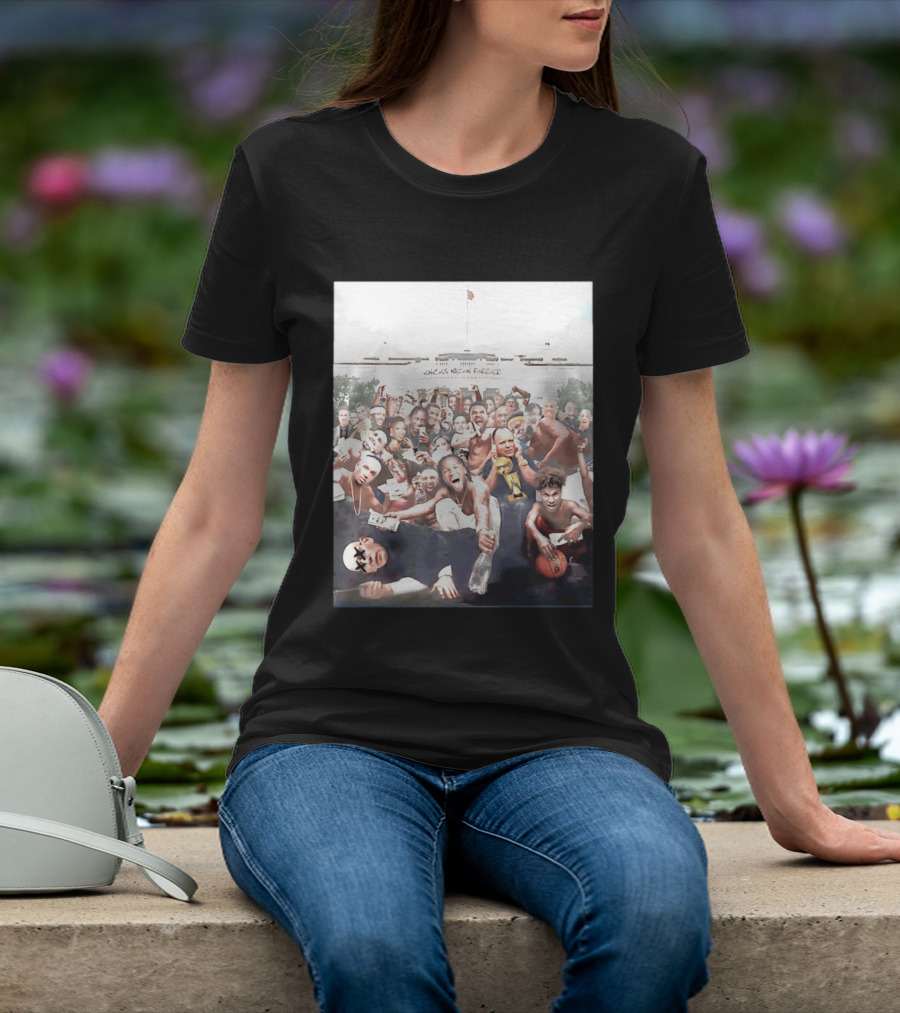 Knicks Nation Forever With Gathering Of Celebratory Fans And Players T-Shirt
