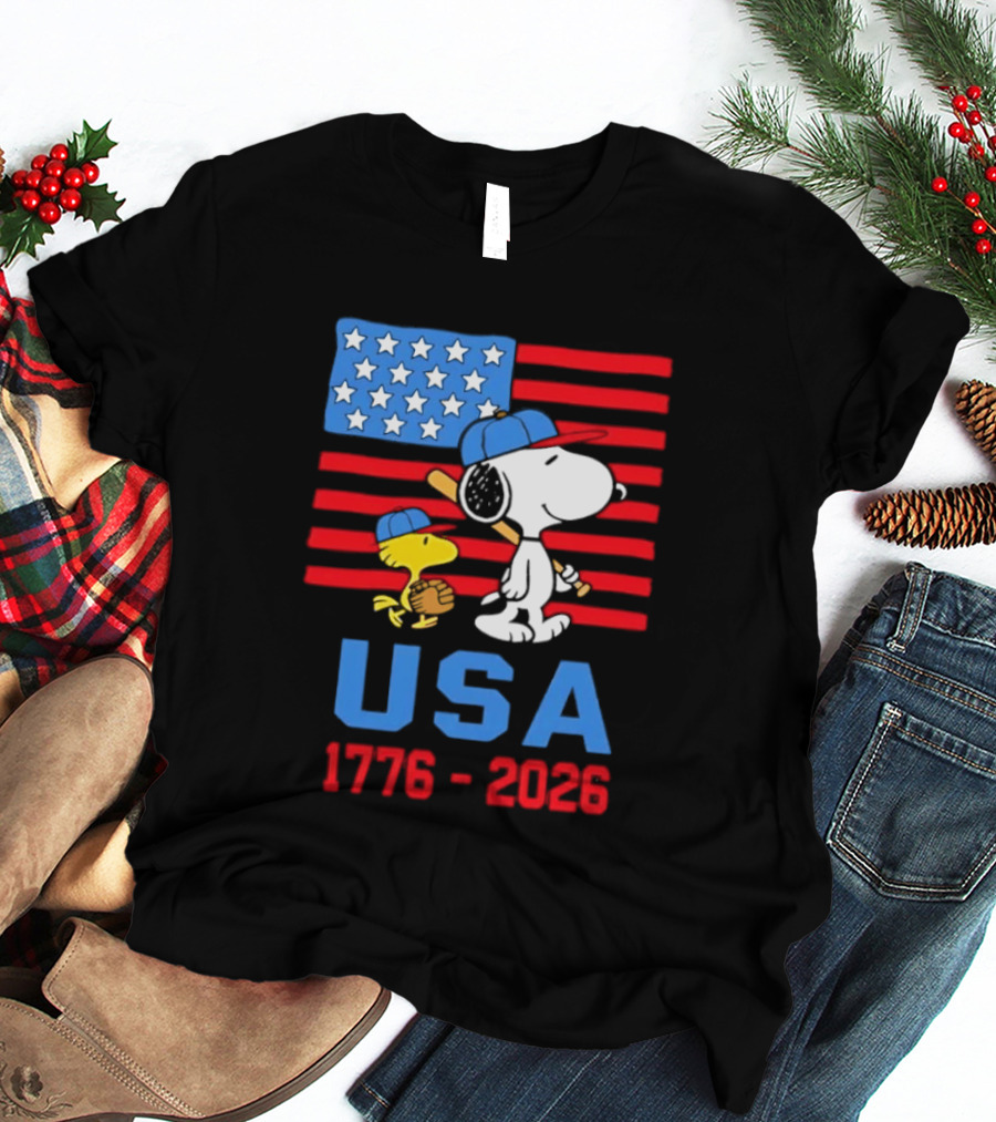 Snoopy Woodstock Peanuts USA Baseball American Flag 1776 2026 T-Shirt