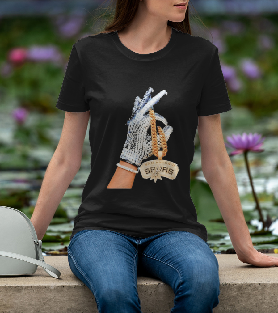 San Antonio Spurs Diamond Gold Glove And Pendant T-Shirt