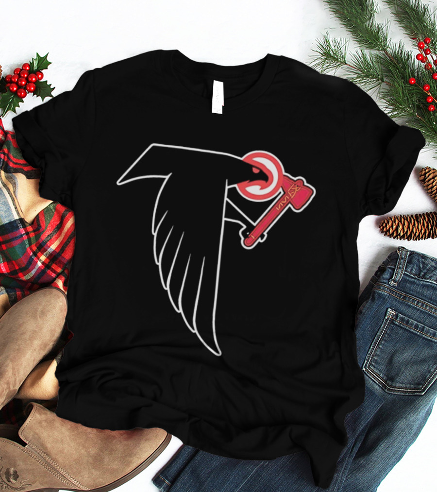 Atlanta Falcons Bird Holding Tomahawk Axe T-Shirt