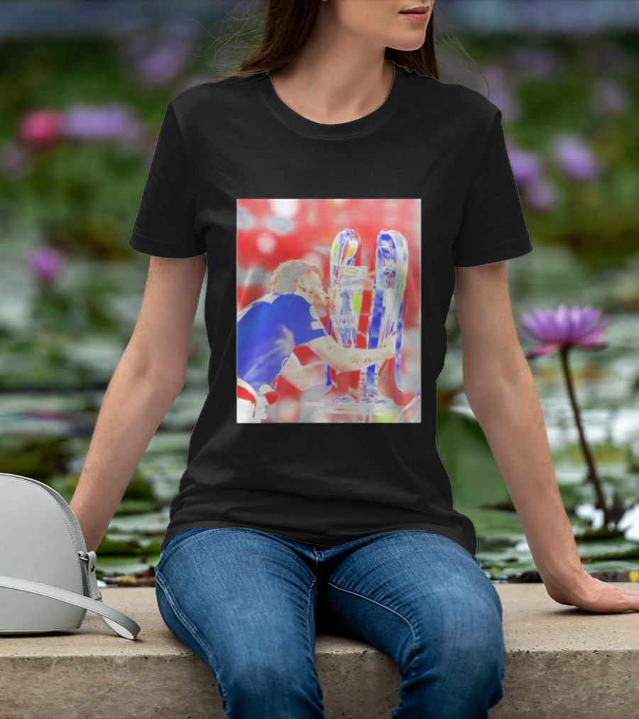 Khvicha Kvaratskhelia PSG UEFA Champions League Trophy Celebration T-Shirt