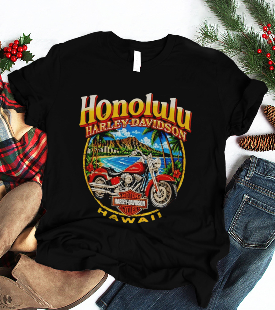 Honolulu Hawaii Harley Davidson Motorcycles Scenic Beach And Red Bike T-Shirt