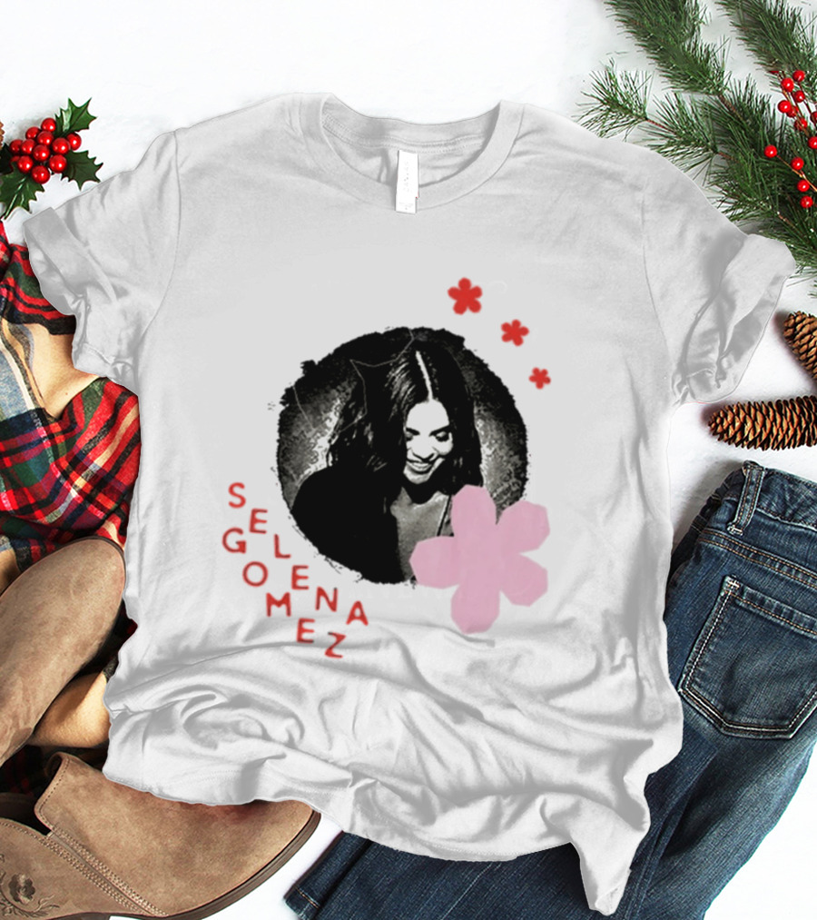 Selena Gomez Smile With Pink Paper Flower And Red T-Shirt