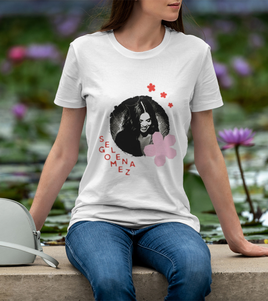 Selena Gomez Smile With Pink Paper Flower And Red T-Shirt