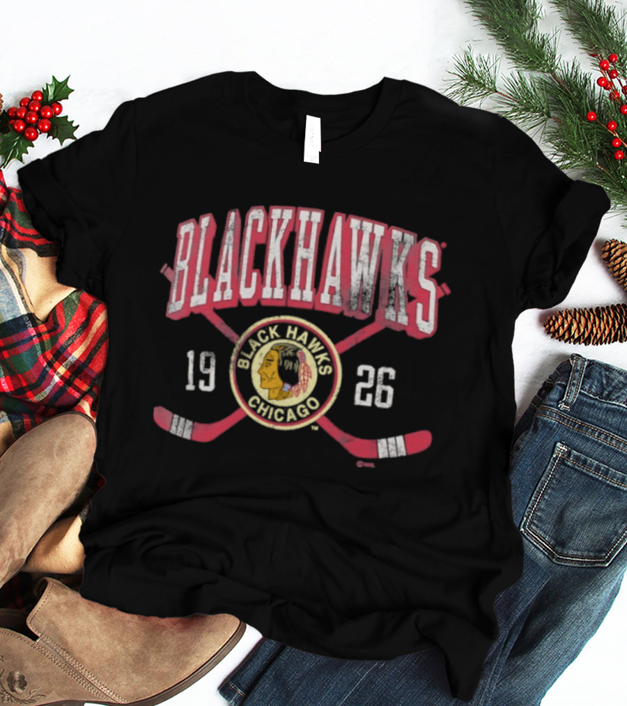 Chicago Blackhawks 1926 Vintage Hockey Team Logo Classic Fans T-Shirt