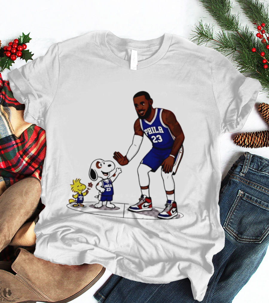 Snoopy Woodstock High Five LeBron James 23 Philadelphia 76ers Collaboration T-Shirt