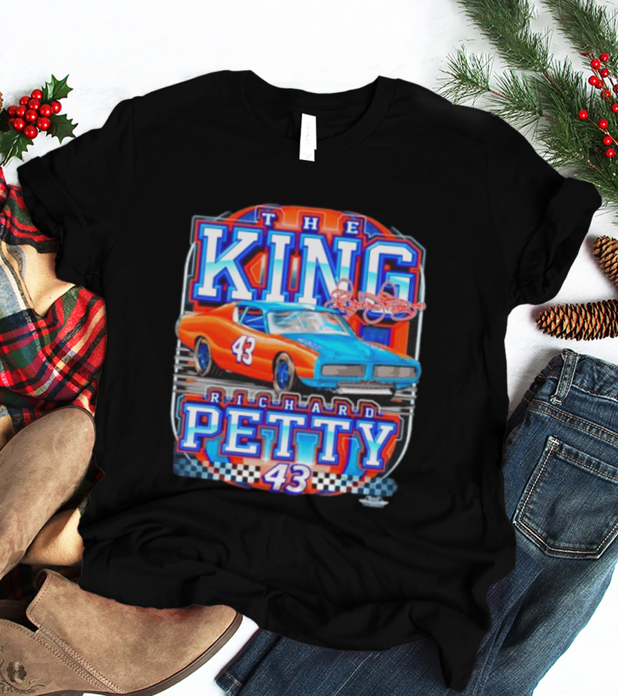 Richard Petty The King No 43 NASCAR Racing Car Checkered Flag T-Shirt
