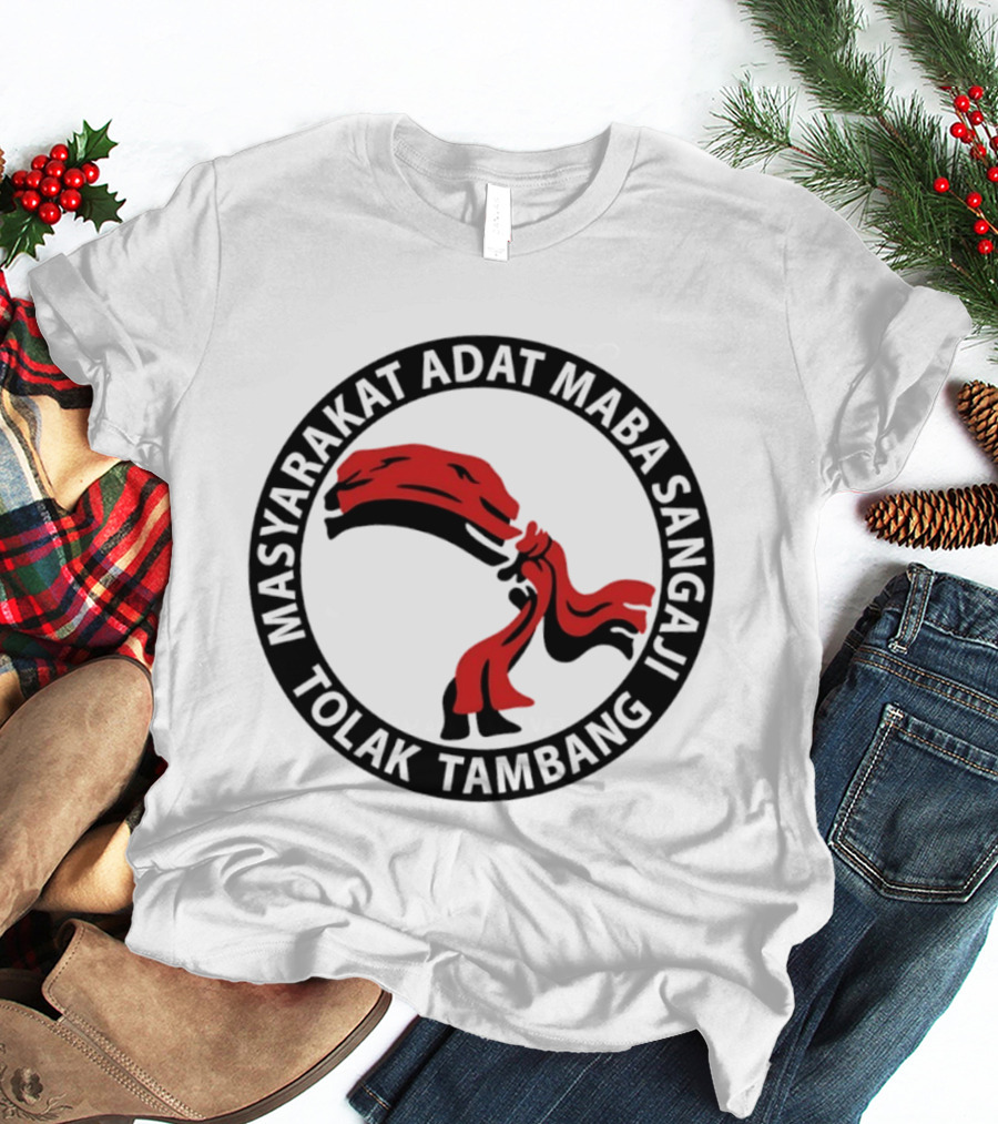 Masyarakat Adat Maba Sangaji Tolak Tambang Red Scarf T-Shirt