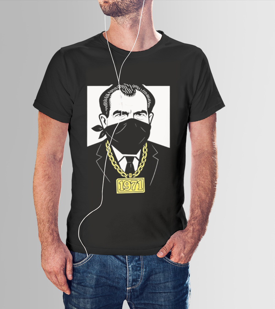 Richard Nixon 1971 Bandana Gold Chain T-Shirt
