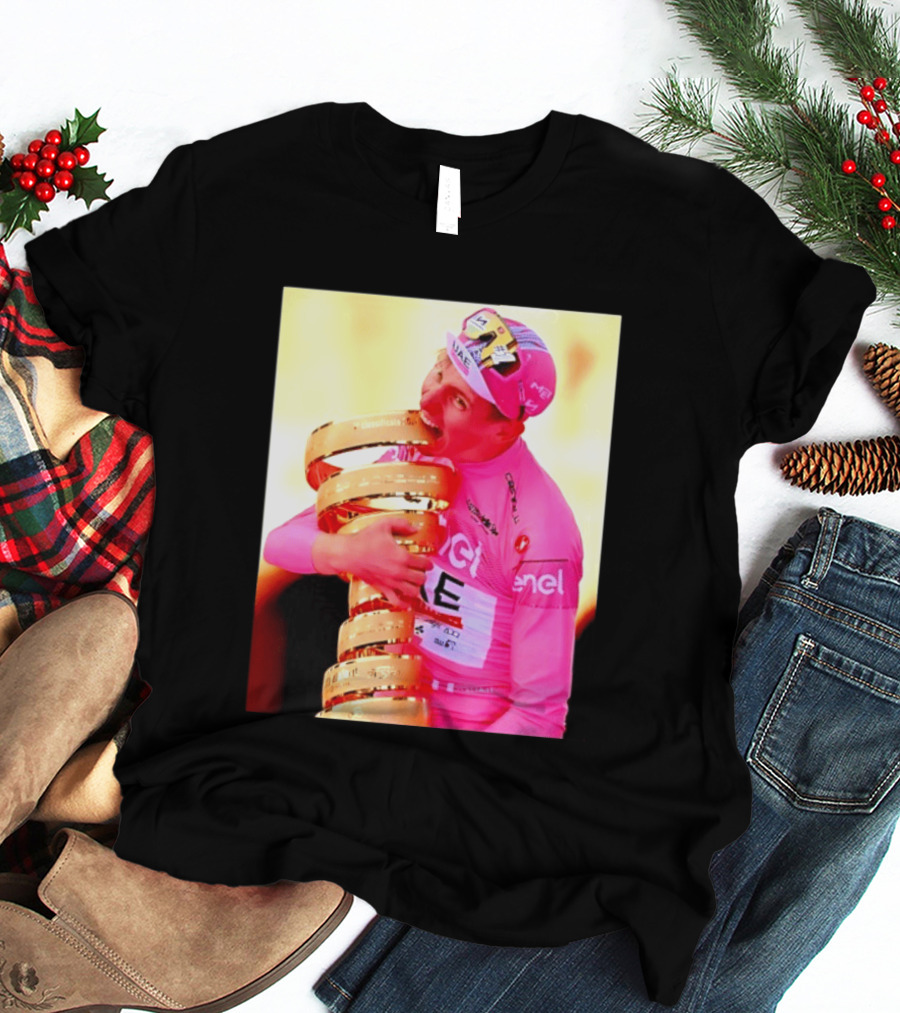 Tadej Pogacar 2024 Giro D'Italia Trophy Celebration In Pink Jersey T-Shirt