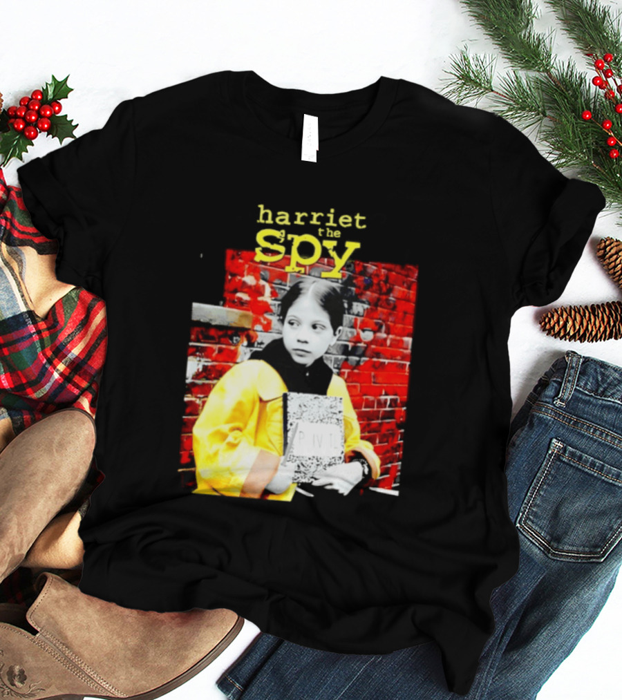 Harriet The Spy Michelle Trachtenberg Classic Yellow Raincoat Notepad T-Shirt