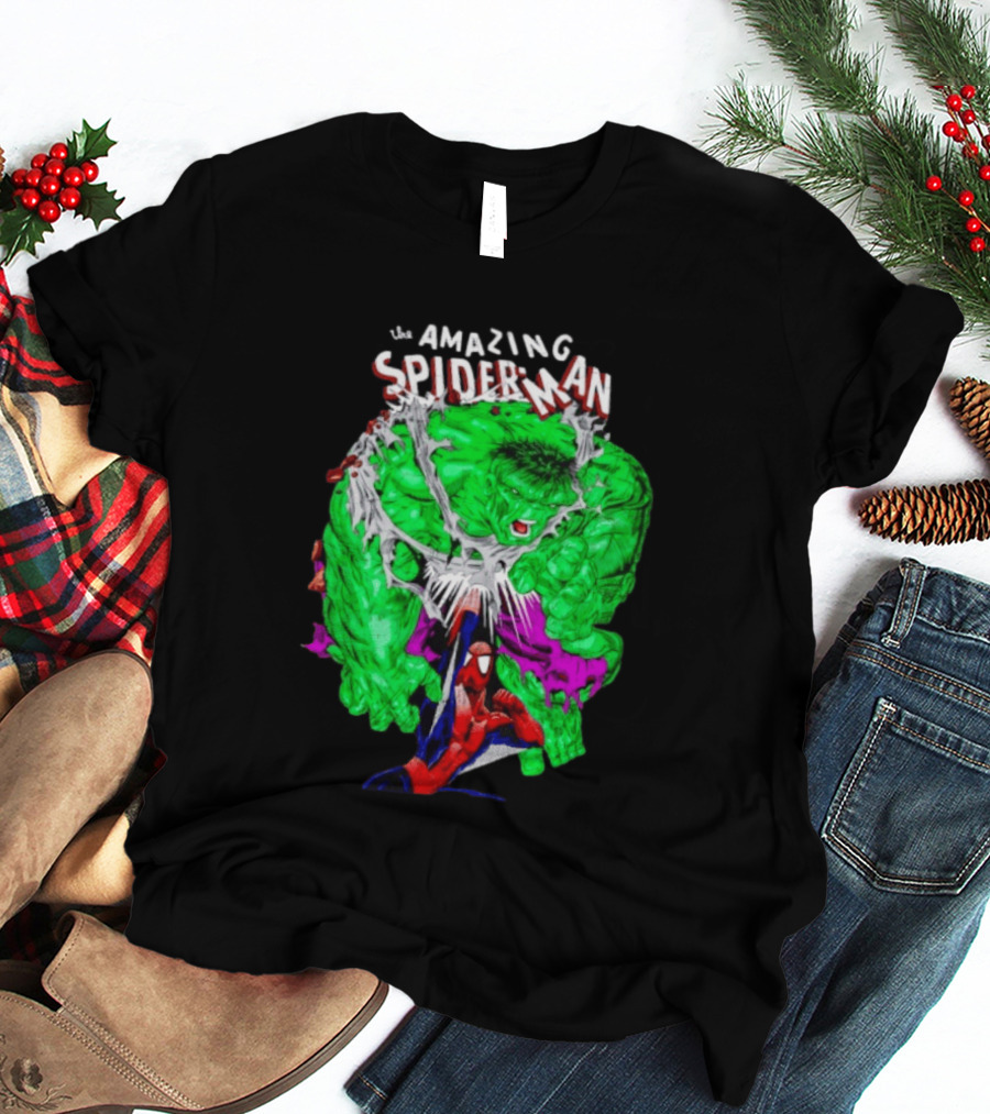 The Amazing Spider Man The Incredible Hulk Comic Style Showdown T-Shirt
