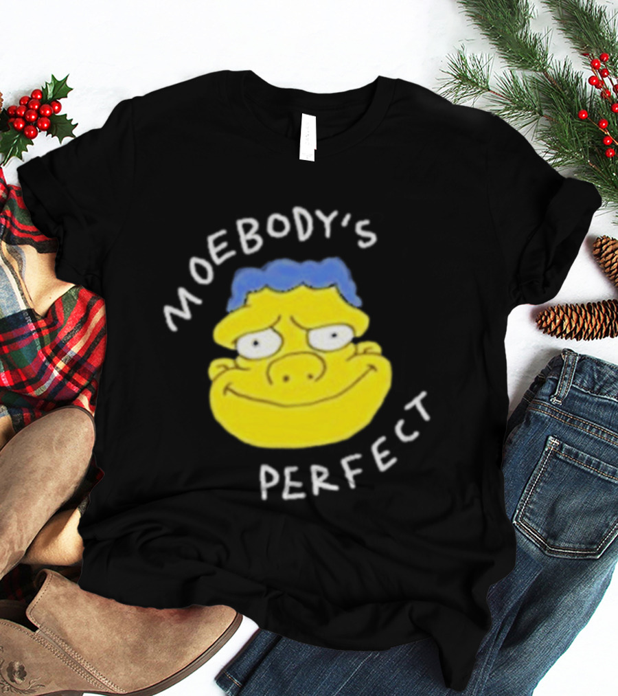 Moebody's Perfect Yellow Cartoon Face With Blue Hair Smirk T-Shirt
