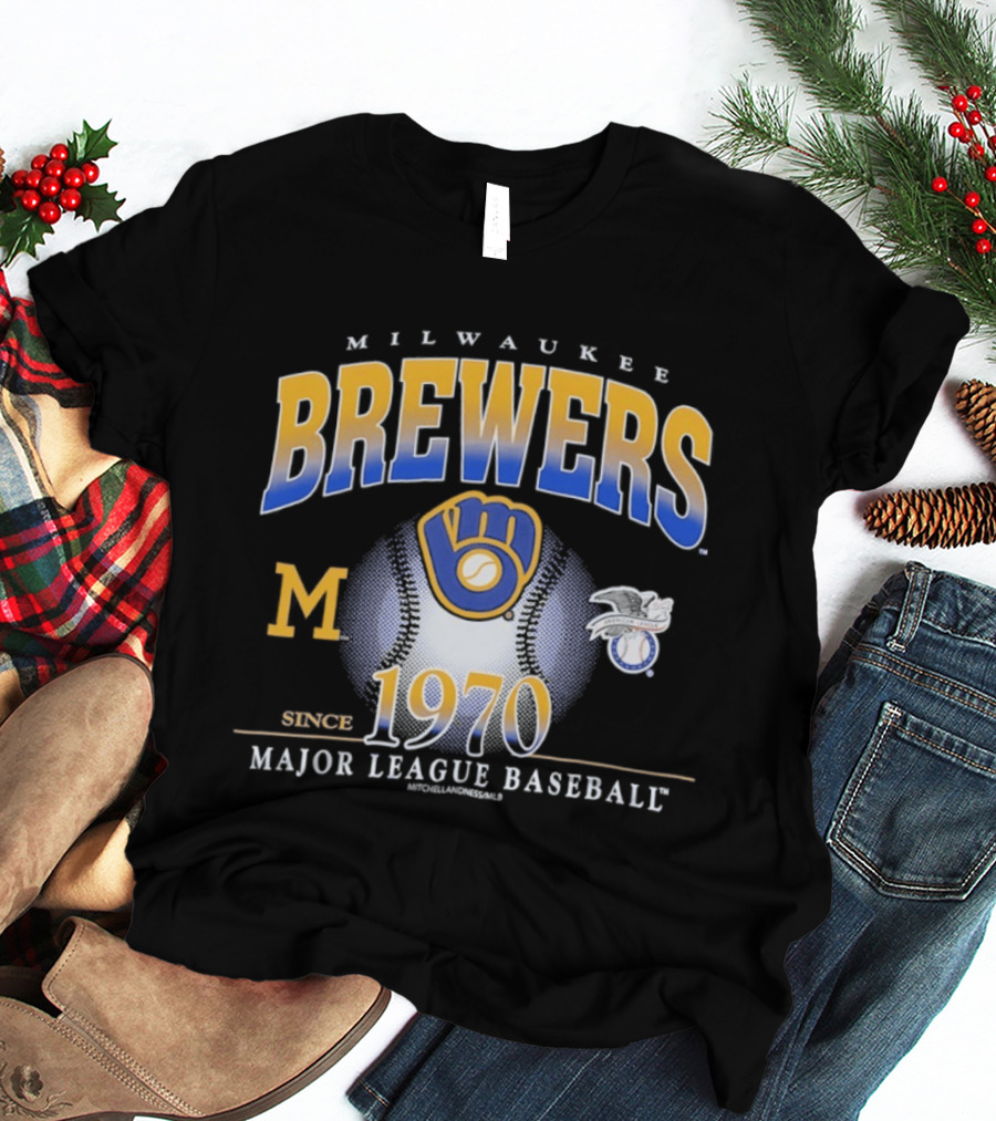 Milwaukee Brewers 1970 Major League Baseball M T-Shirt