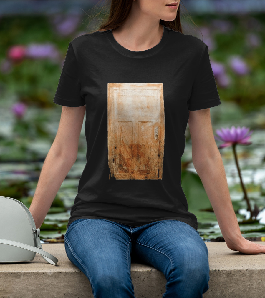 Insidious 5 Cast And Crew Vintage Door T-Shirt