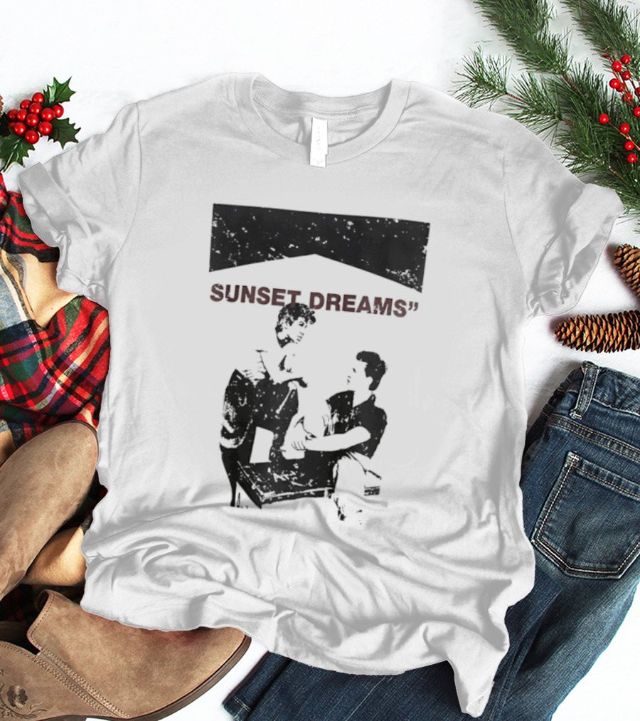 SUNSET DREAMS Streetwear T-Shirt