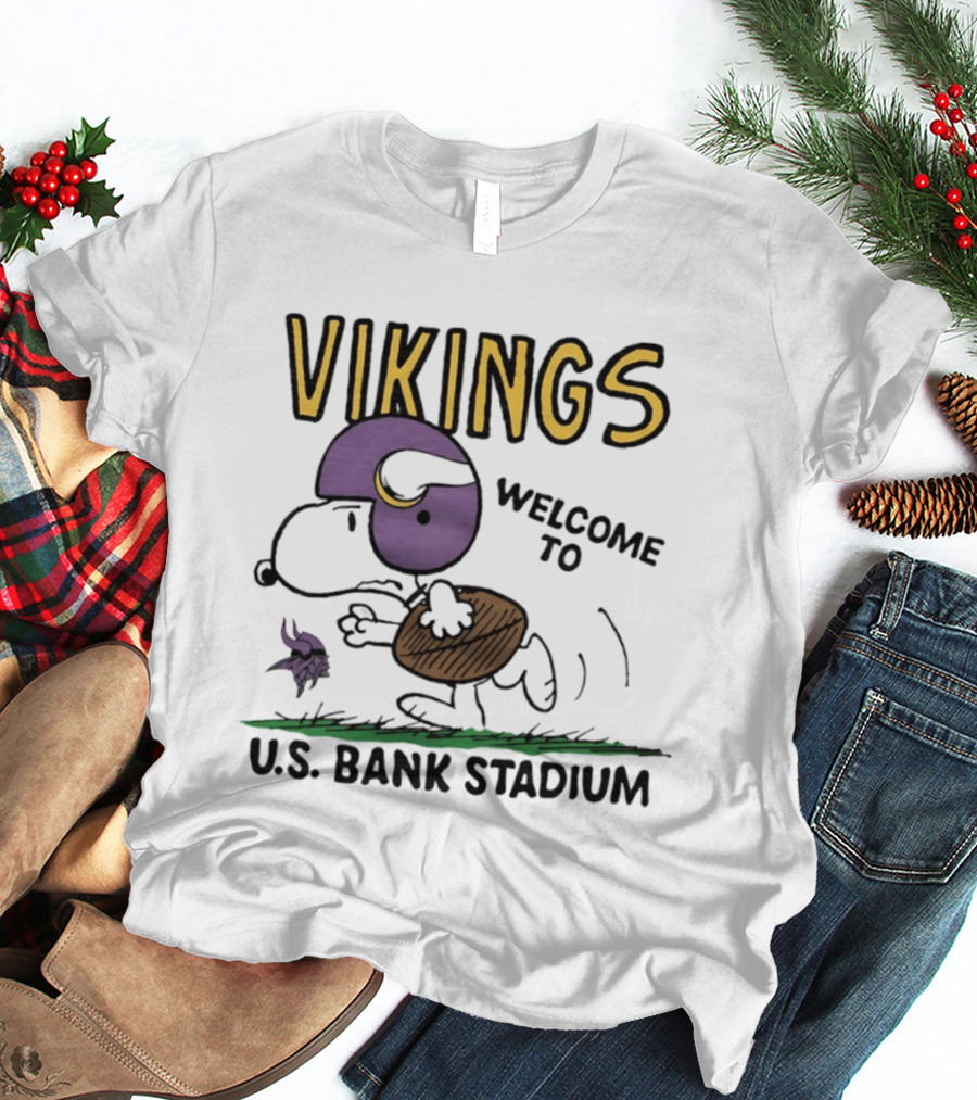 Minnesota Vikings Snoopy Welcome To U.S. Bank Stadium Peanuts Collaboration T-Shirt