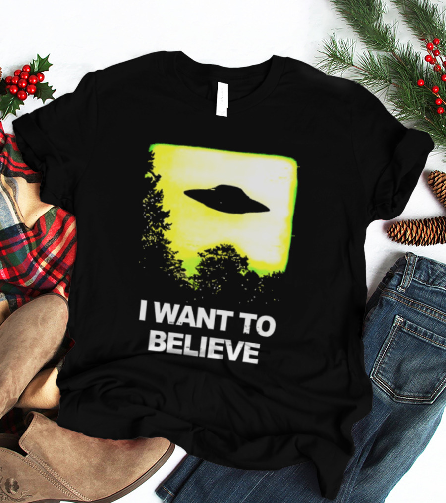 Alien I Want To Believe UFO Silhouette Paranormal Activity The Truth Is Out There T-Shirt
