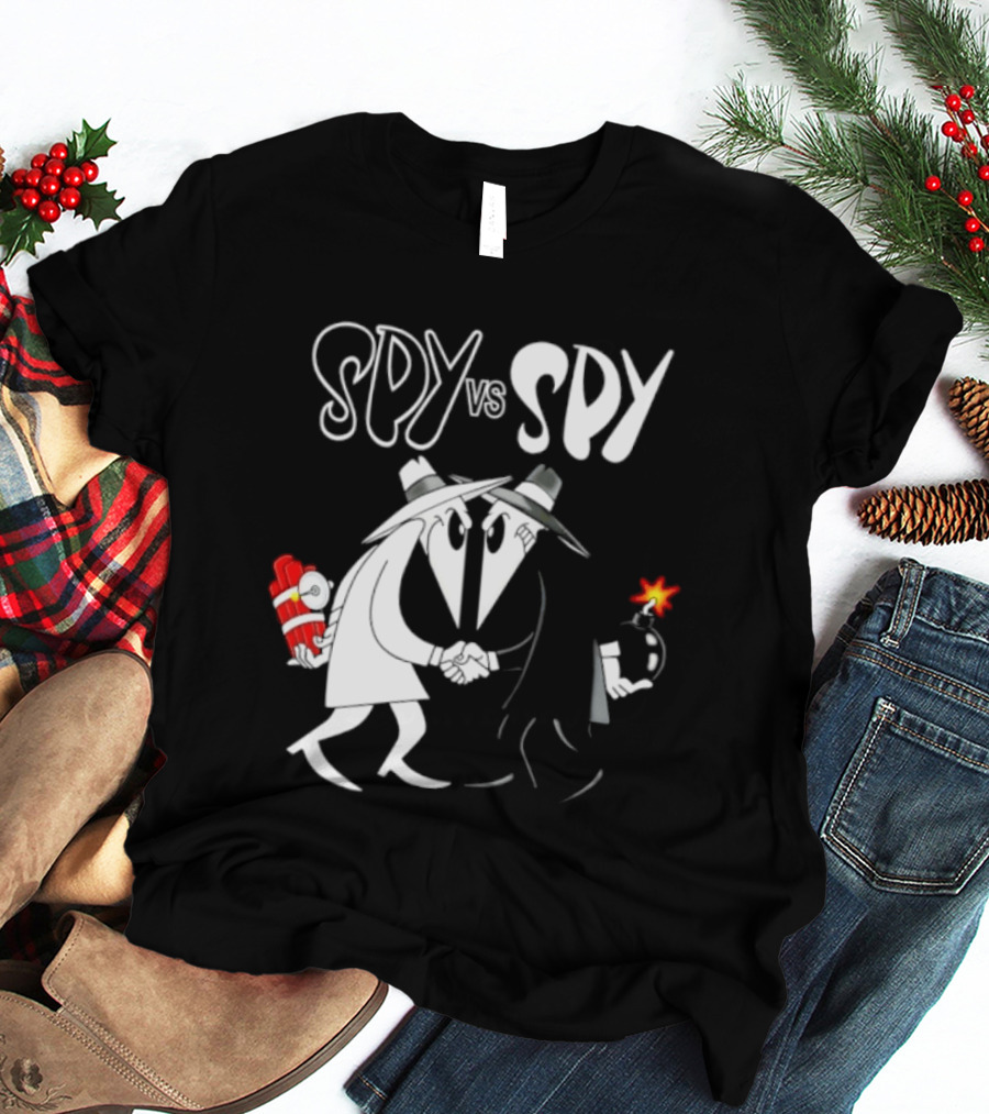 Spy Vs Spy Mad Magazine Comic Strip Cold War Classic Characters Showdown T-Shirt