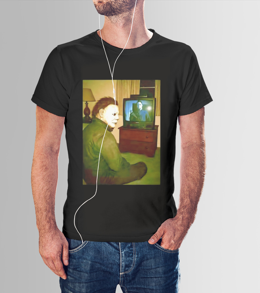 Michael Myers Ing Himself On TV Halloween Scene T-Shirt