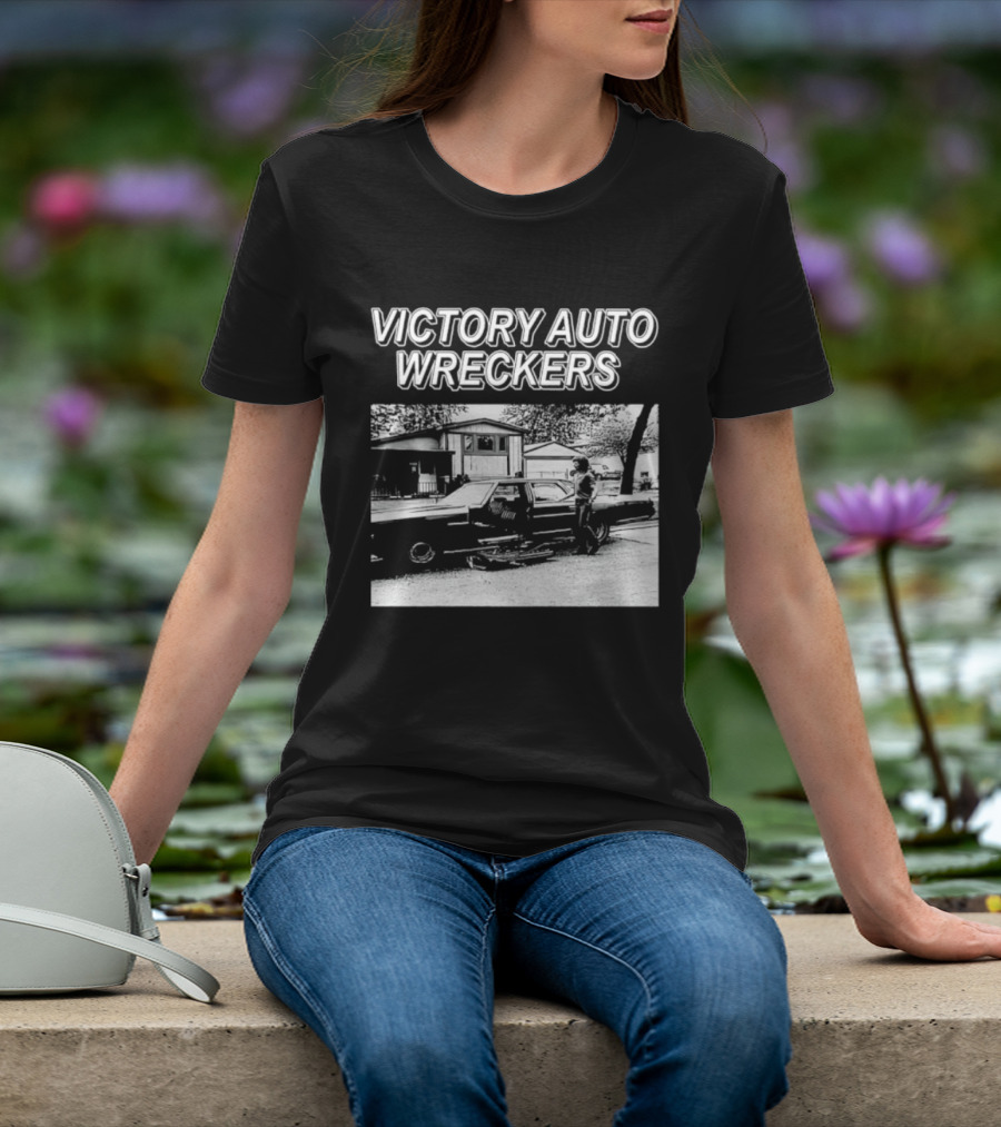 Victory Auto Wreckers Classic Chicago TV Commercial Scene T-Shirt