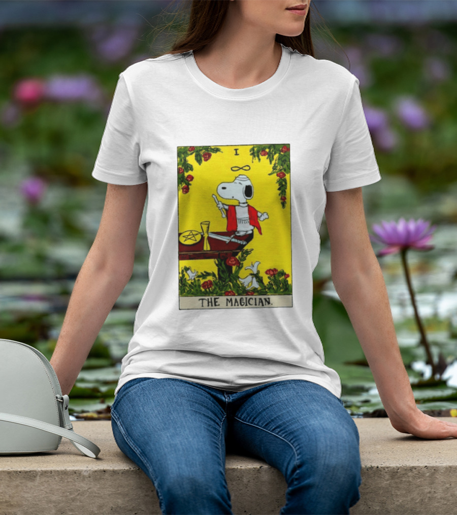 Snoopy Peanuts The Magician Tarot Card T-Shirt