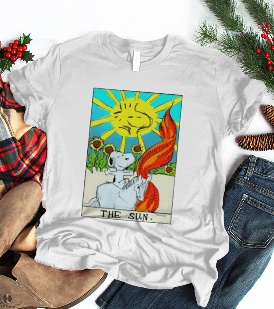 Snoopy The Sun Tarot Card Peanuts Charlie Brown Tarot T-Shirt