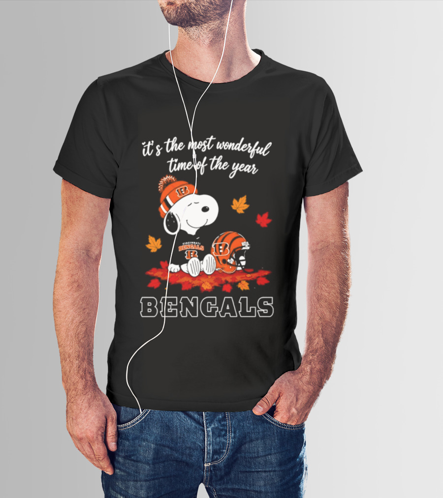 Cincinnati Bengals Snoopy Fall Halloween 2026 It's The Most Wonderful Time Of The Year T-Shirt
