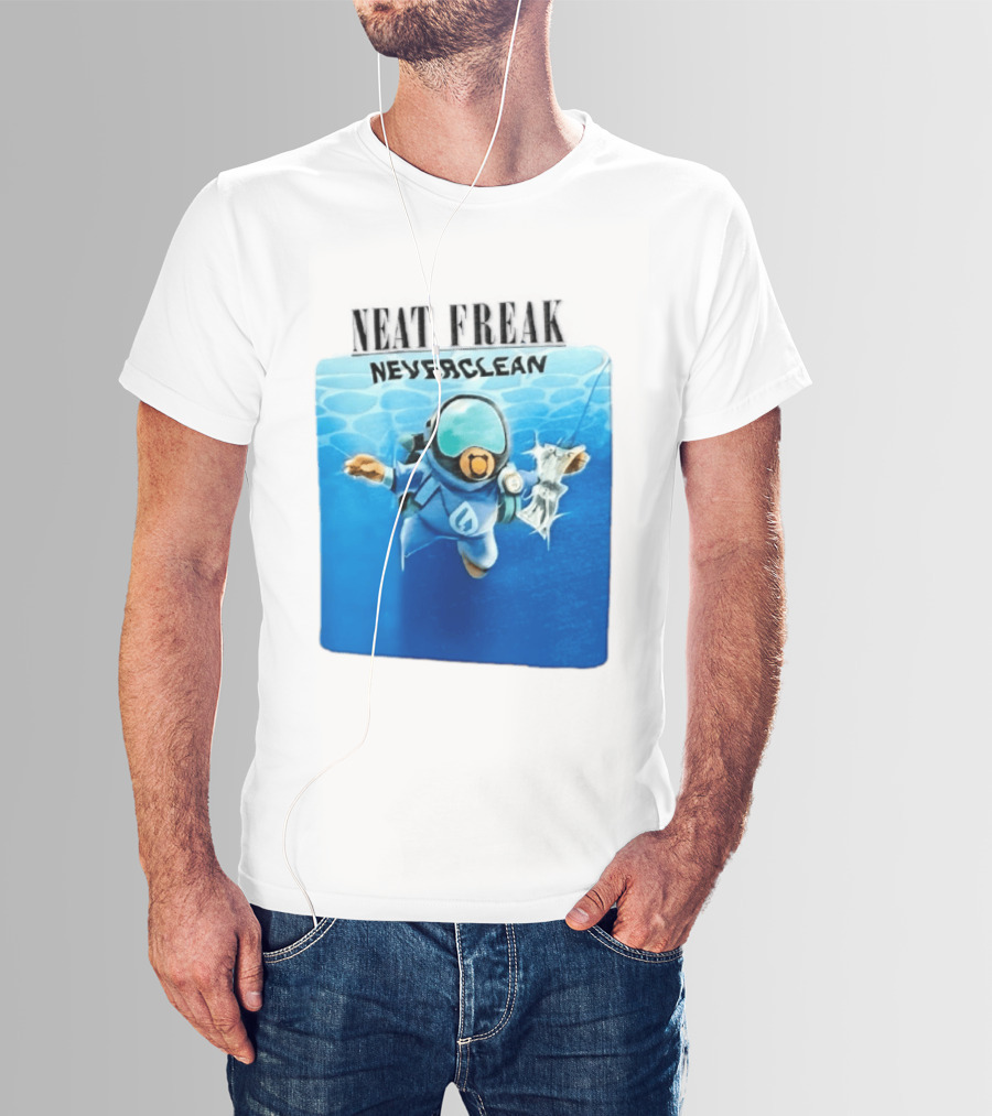 Neat Freak Neverclean Diver Catching Litter T-Shirt