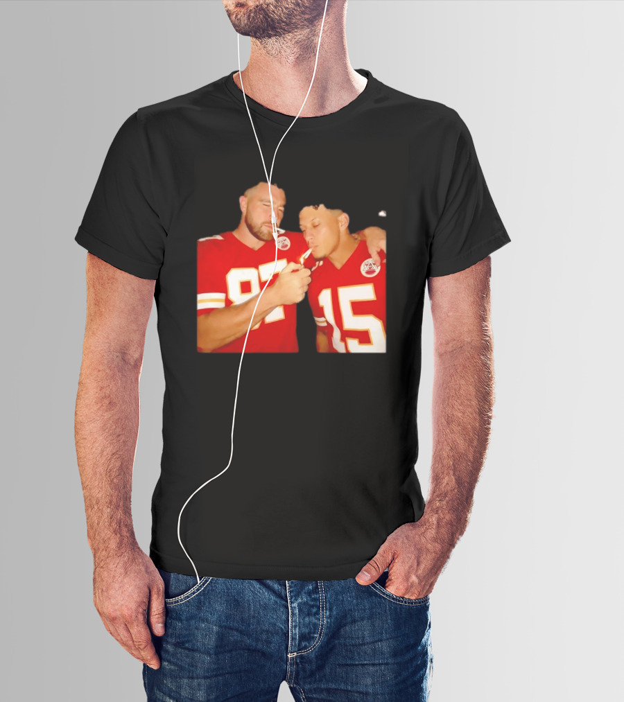 Kansas City Chiefs Mahomes Kelce Smoking 87 15 T-Shirt