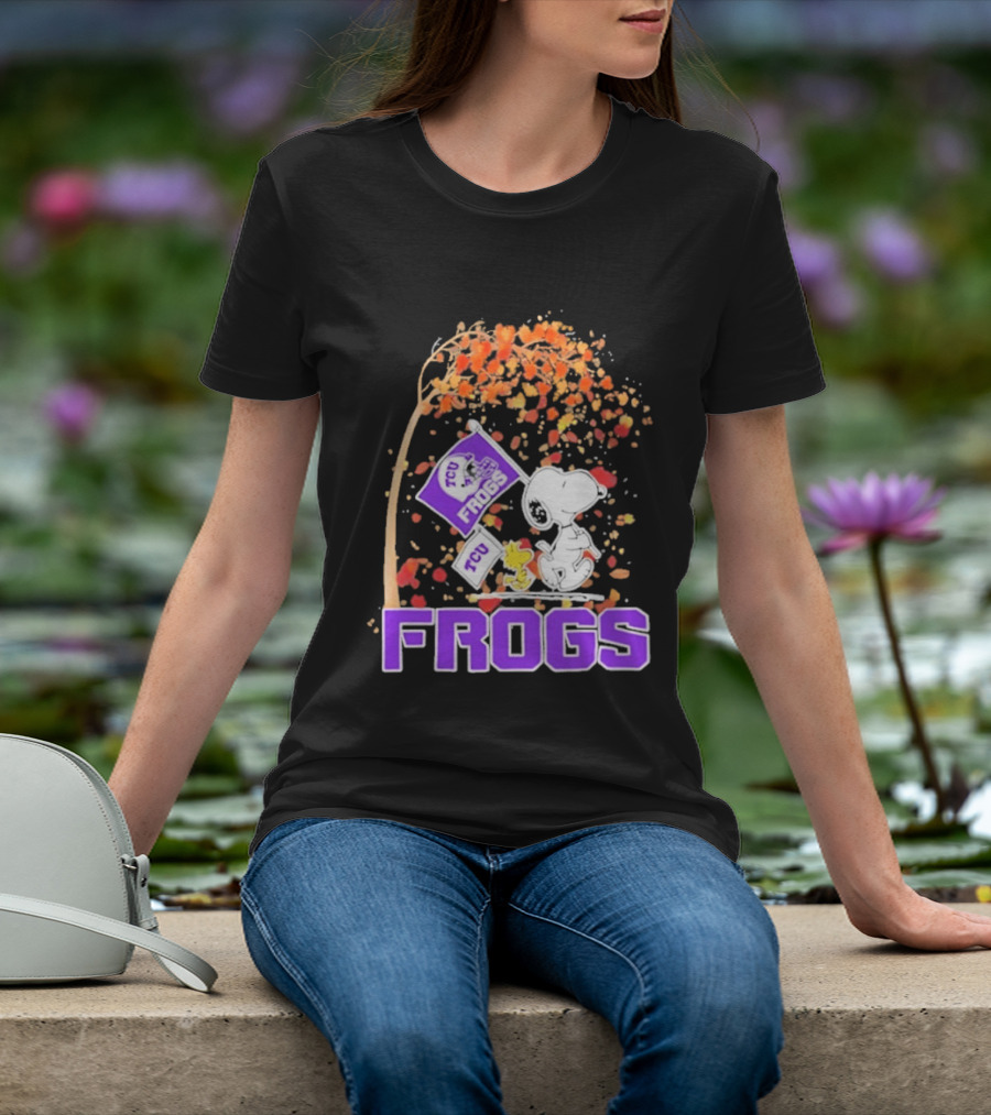 TCU Horned Frogs Snoopy Peanuts Fall Leaves T-Shirt
