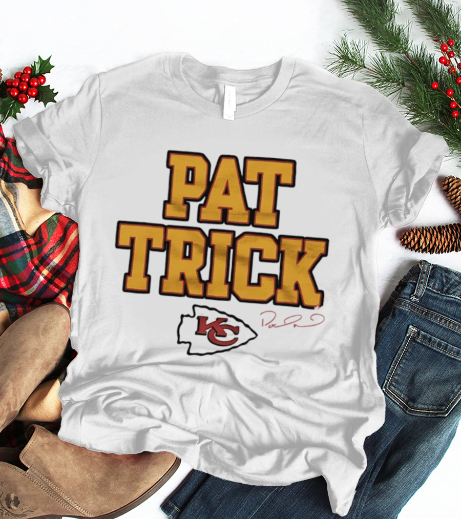 Pat Trick Kansas City Chiefs Patrick Mahomes KC Signature T-Shirt