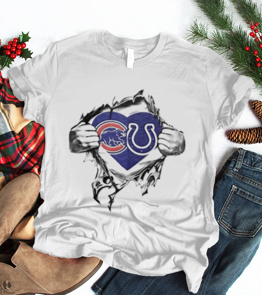 Chicago Cubs Indianapolis Colts Heart Symbol Embrace T-Shirt