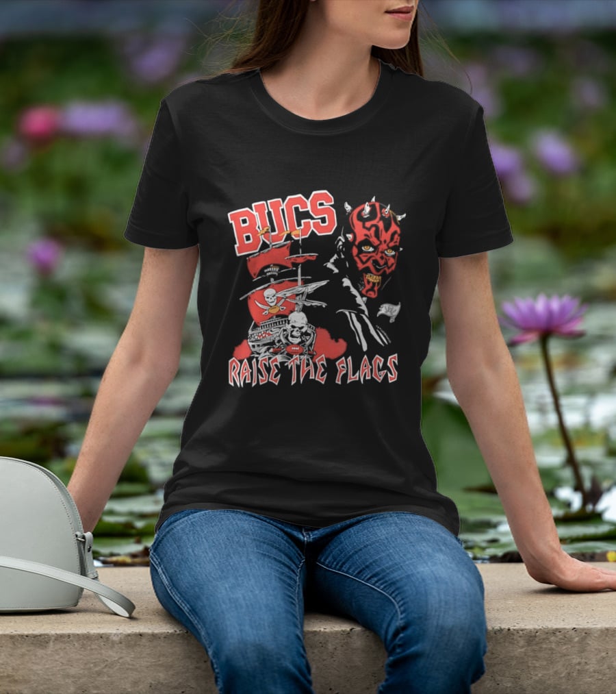Bucs Darth Maul Raise The Flags Tampa Bay Buccaneers Star Wars T-Shirt