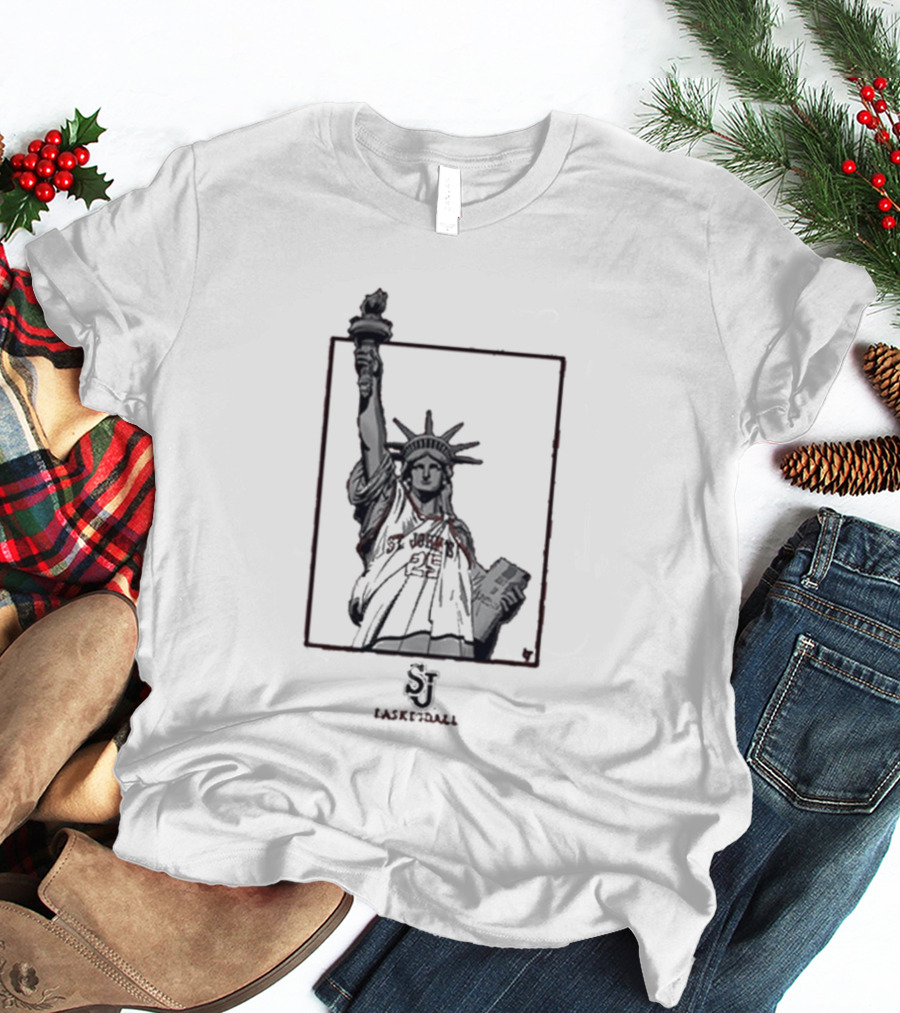 St John's Basketball New York's Team Statue Of Liberty SI Image T-Shirt