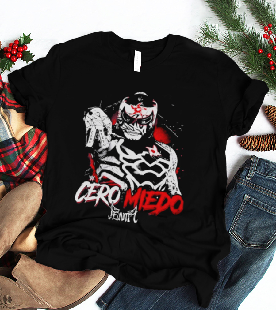 Cero Miedo Penta Hand Sign WWE Photo T-Shirt