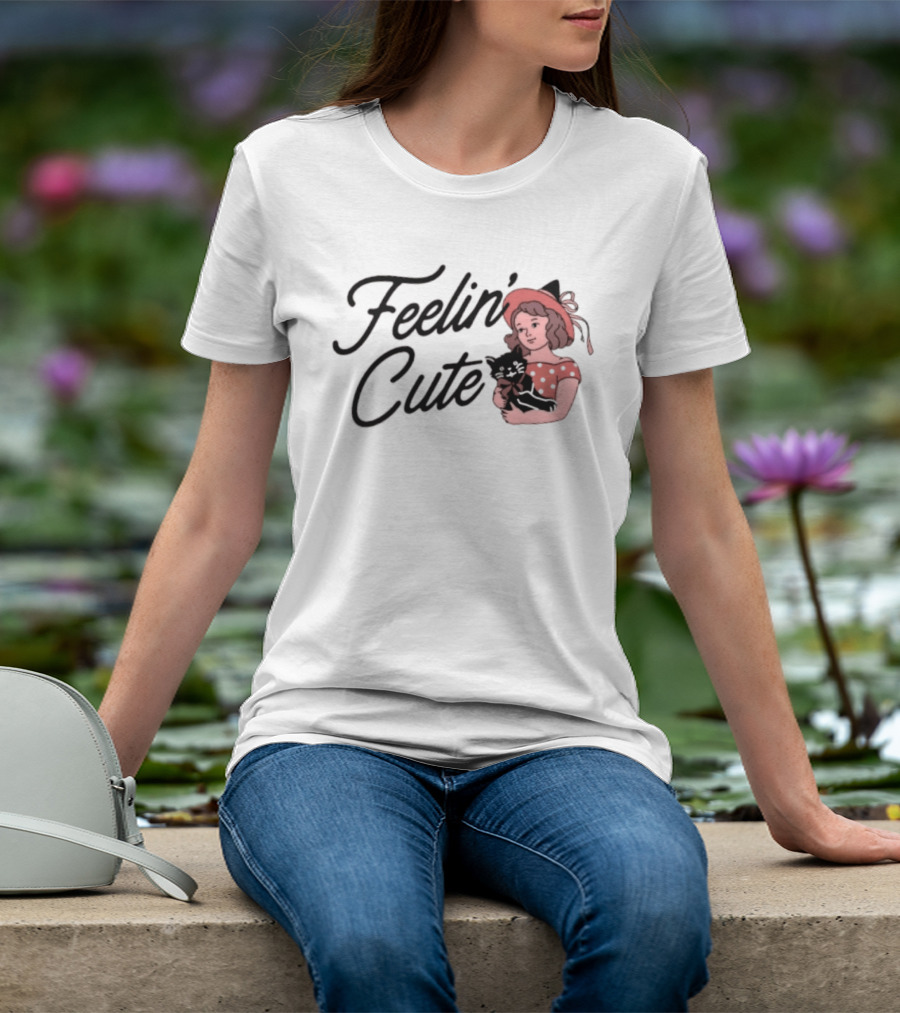 Feelin' Cute Witch With Black Cat Aesthetic T-Shirt