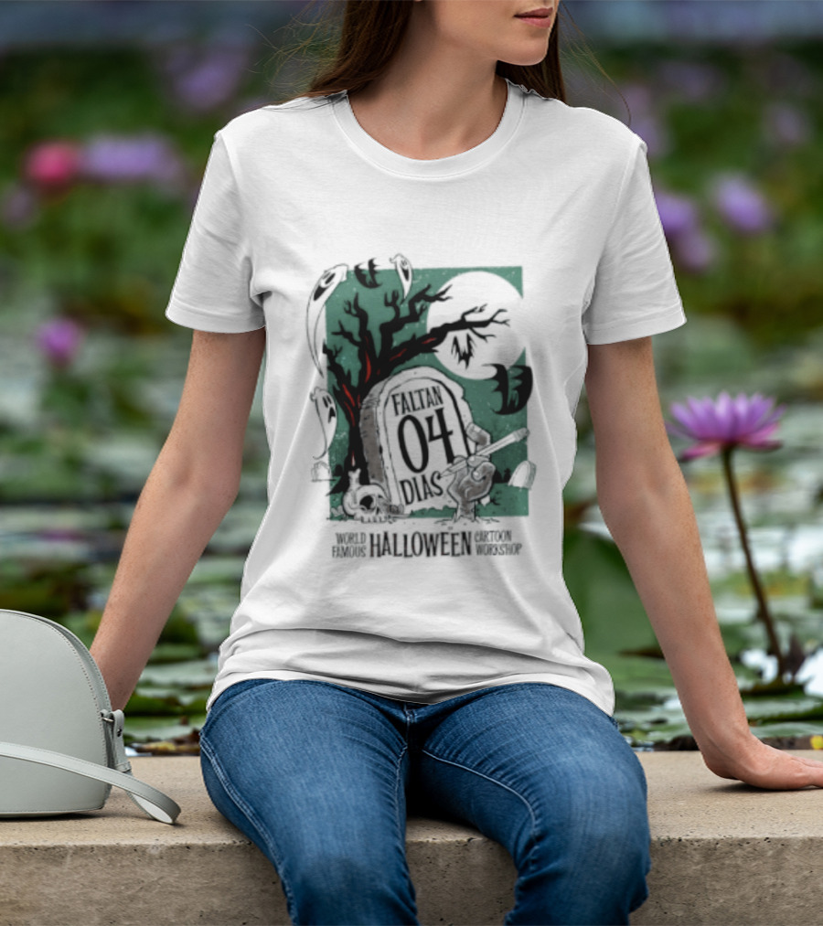 Faltan 04 Dias World Famous Halloween Cartoon Workshop Spooky Tree And Bats T-Shirt