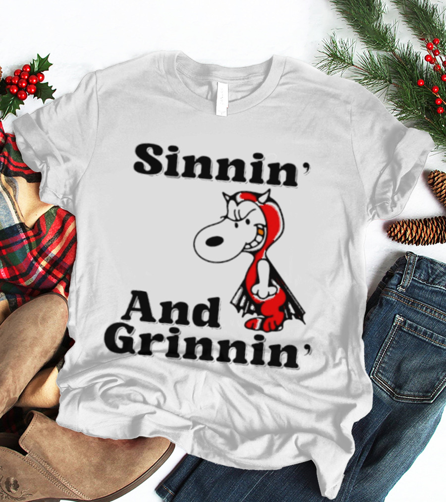 Sinnin' And Grinnin' Snoopy Devil Peanuts Cartoon T-Shirt